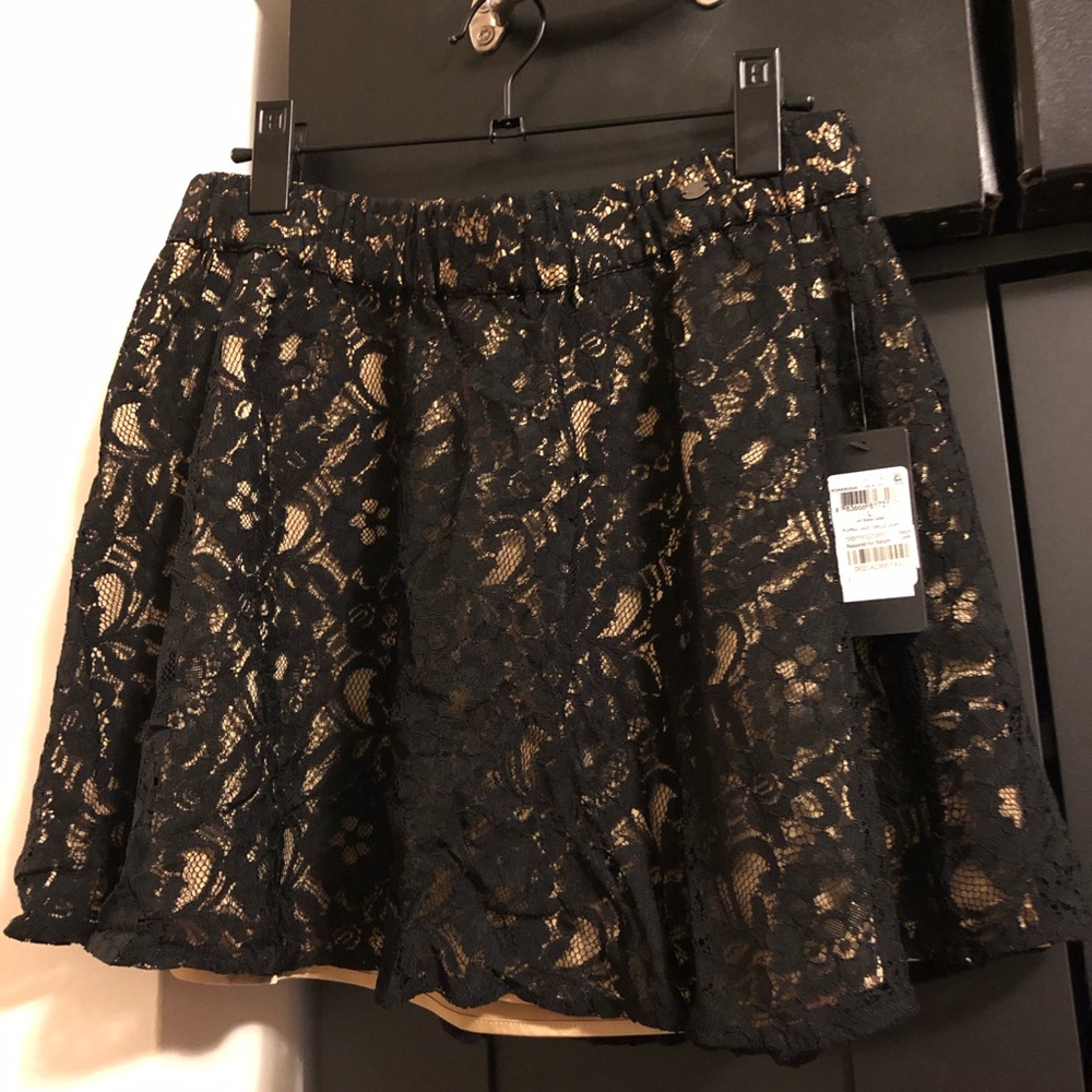 GUESS black lace skirt